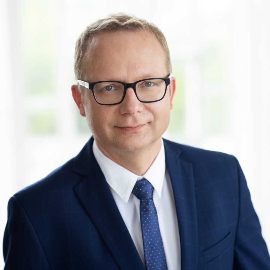mgr Marek Rembisz
Z-ca Dyrektora 
ds. Ekonomiczno-Administracyjnych